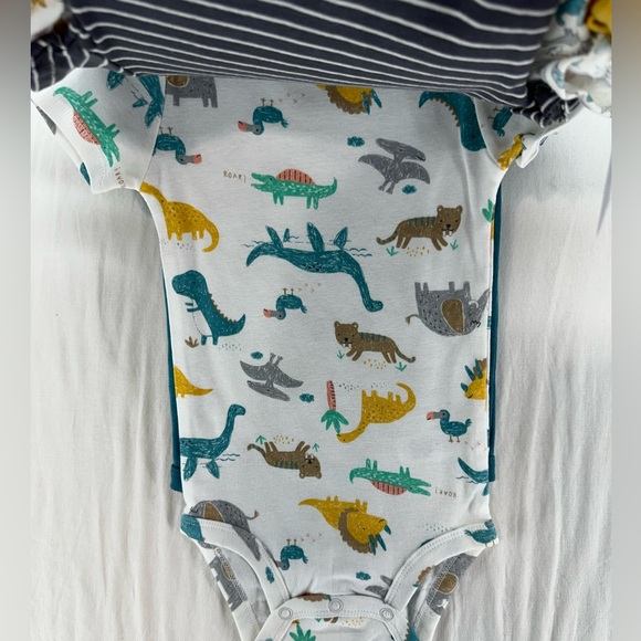 Carter's Baby Boy Bodysuits 5 Piece Set 12 Months Dinosaurs NEW WITH TAGS - Picture 5 of 7